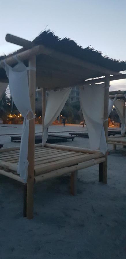 Garsoniera Papaya Beach Apartment Năvodari Екстериор снимка